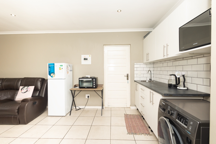 6 Bedroom Property for Sale in Parklands North Western Cape
